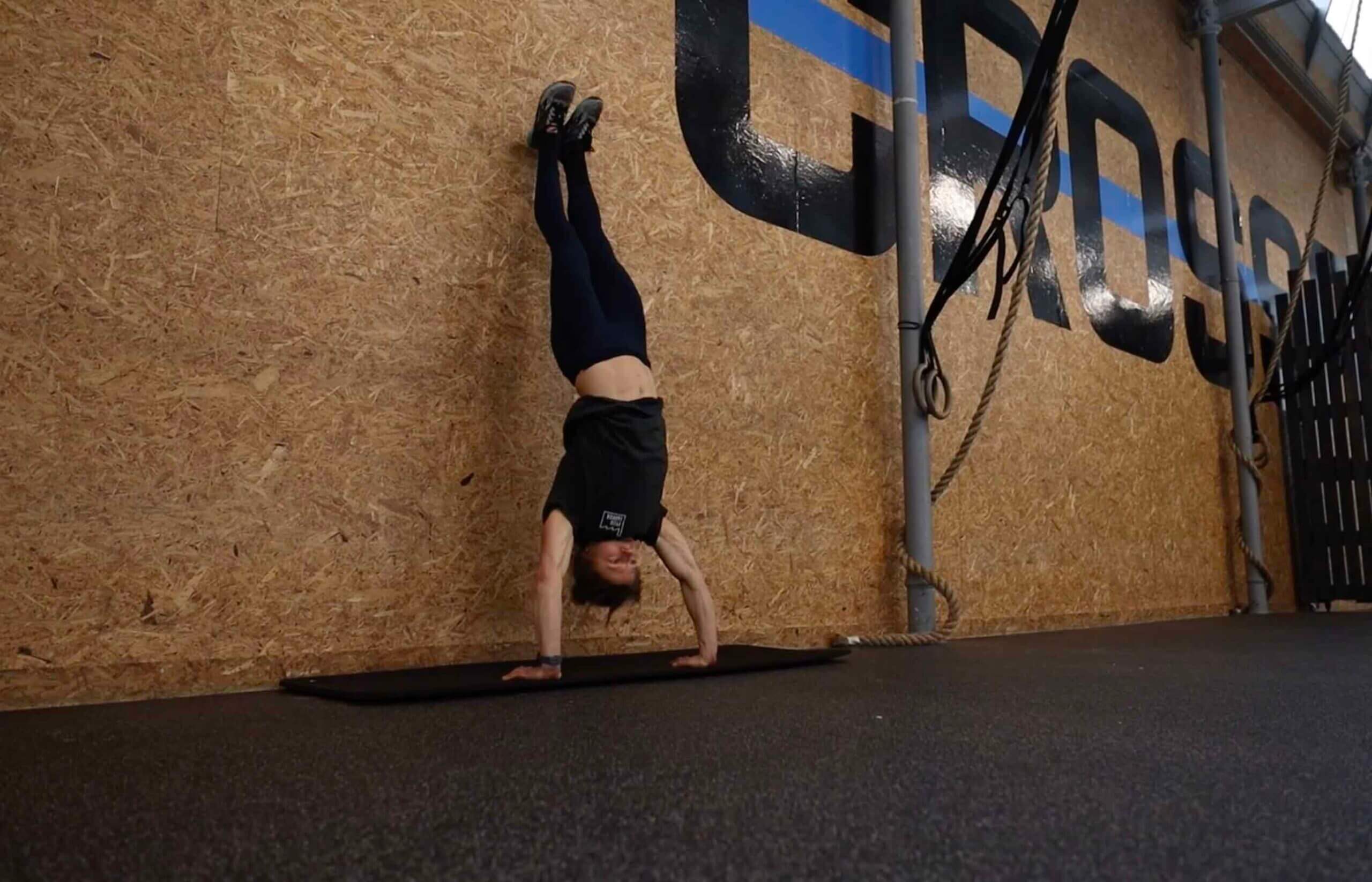 Handstand Push Up